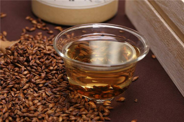 大麦茶的功效以及夏季老年人饮用大麦茶注意事项