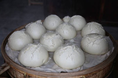 馒头(标准粉)的营养成分含量表(每100g)